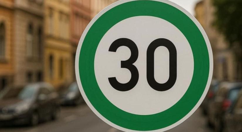 Jönnek az új KRESZ-táblák – ez vár az autósokra hamarosan