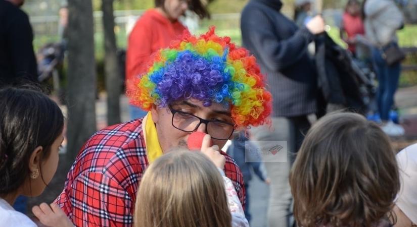 370 ezres villanyszámlát kapott a bohócdoktor: „Képtelen vagyok ezt kifizetni!”