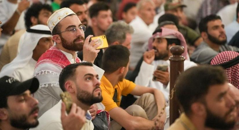 „Dicsőség Allahnak!” – így ünnepli az utca embere Szíriában az Irán elleni támadást