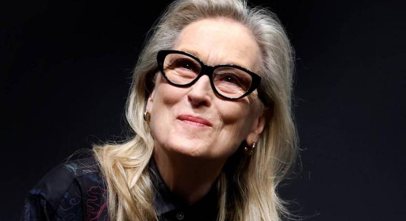 Meryl Streep 41 éves, gyönyörű lánya ezüst estélyiben: a színésznő Mamie filmfesztiválon pózolt