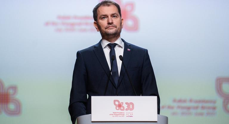 Keresik a legnagyobb gyűlölködőt, szajházó, tangázó politikusok is a jelöltek között