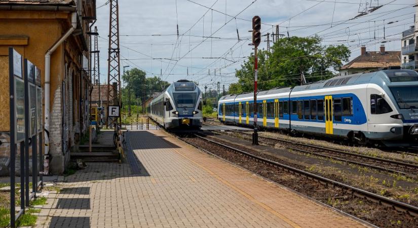 Vonat és autó karambolozott Dabason