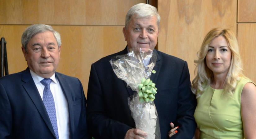Iskolateremtő professzorát köszöntötte a debreceni agrárkar