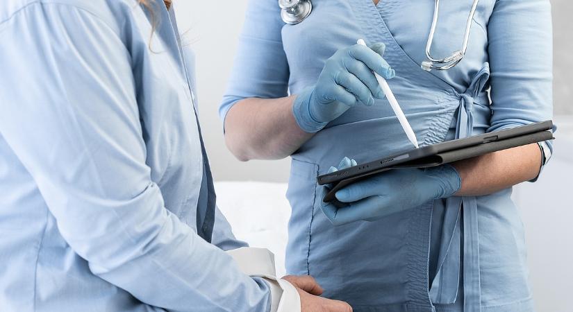 Górcső alatt az orvosok: elképesztő dolgokat találtak az ellenőrök