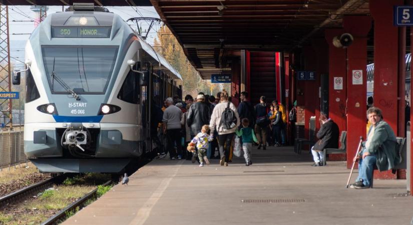 Ilyen se volt még: 160-nal száguldott a MÁV új szupervonata a Balaton felé – videó