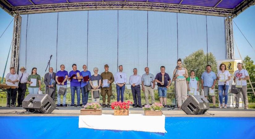 Kiemelkedő rendezvényen mutatták be idén is Tolna Vármegye kincseit (képgaléria)