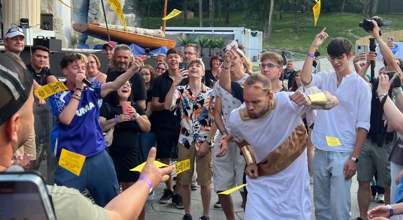 Berúgta az ajtót a fesztivál, itt bulizik mindenki - képgalériával, videóval
