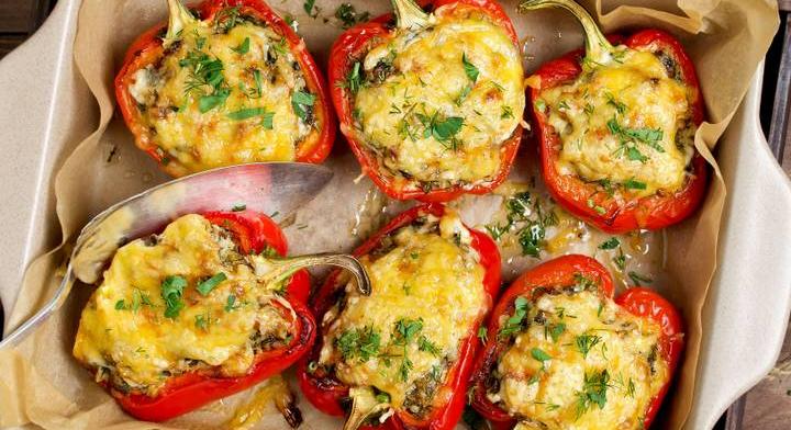 Sajttal és csirkével töltött kaliforniai paprika: hidegen is jólesik