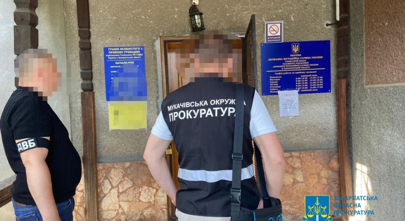 Két korrupciós sémát lepleztek le a migrációs szolgálatnál Kárpátalján
