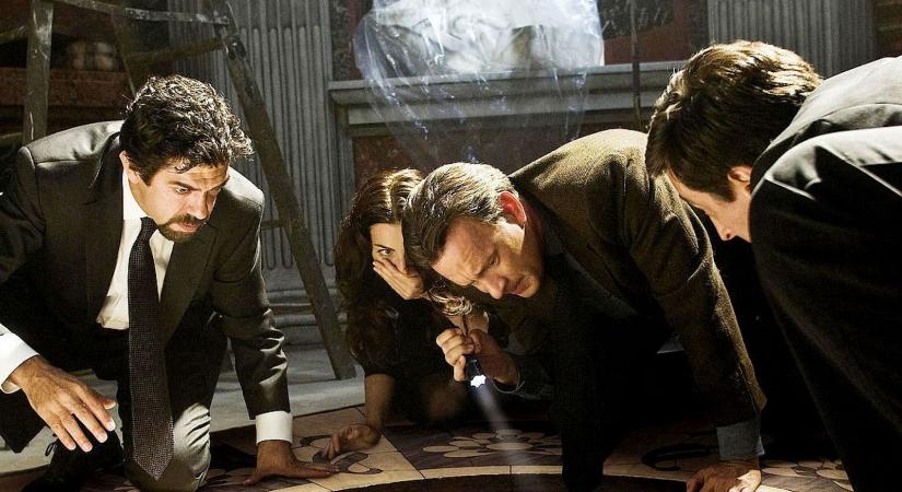 Ez a Netflix krimi-thriller ledarálja az idegeidet – titkos társaságok, halálos rejtélyek és minden idők egyik legizgalmasabb sztorija