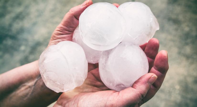 Lecsapott a vihar: mandarin nagyságú jég verte el ezt a térséget