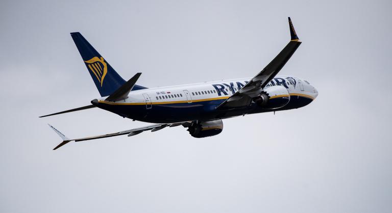 Harcot hirdetett a rendbontó utasok ellen a Ryanair, új bírságrendszer lépett életbe