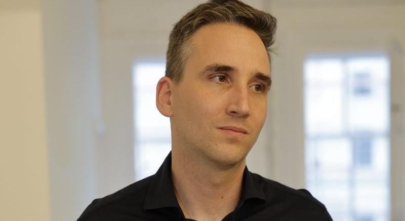A Párbeszéd meleg politikusa üzent Lázár Jánosnak