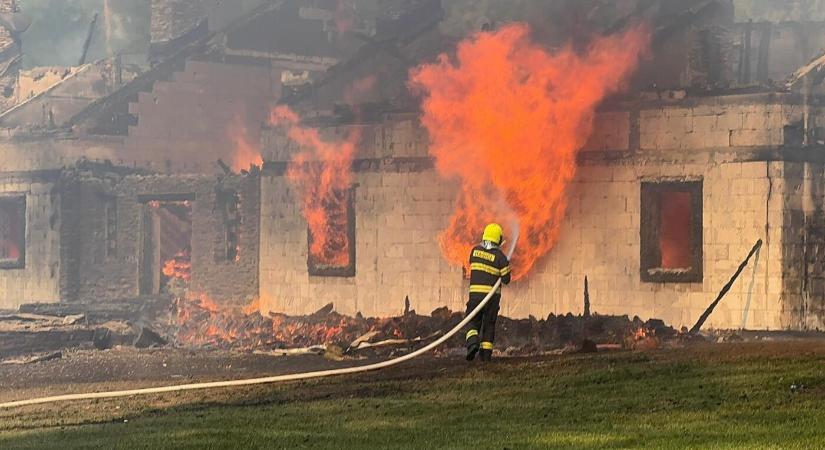 Tűz pusztít a Szlovák Paradicsomban, leégett két nyaraló