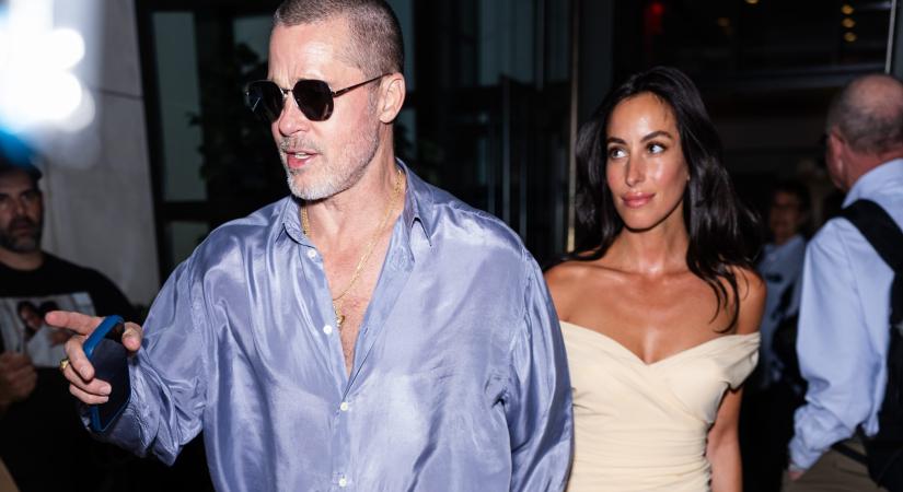 Brad Pitt barátnője csinosabb mint valaha: Ines de Ramon vajsárga miniruhában mutatta meg csodás alakját
