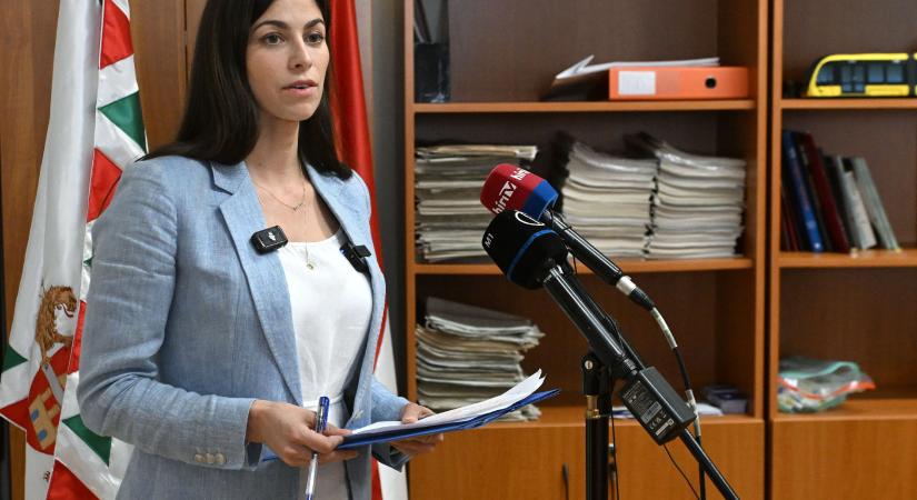 Komolynak szánt, de inkább komikus videóval sokkolja a fideszeseket Szentkirályi Alexandra