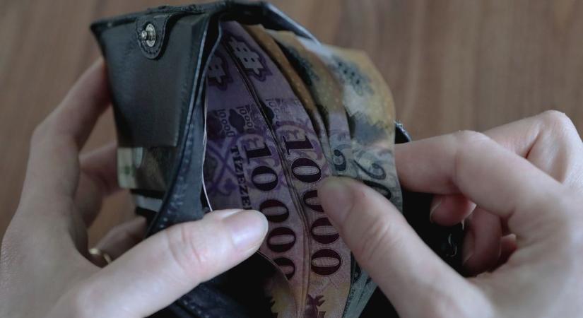 Ilyen van? Tényleg nem váltják már át a forintot erre a pénznemre? Itt az igazság!