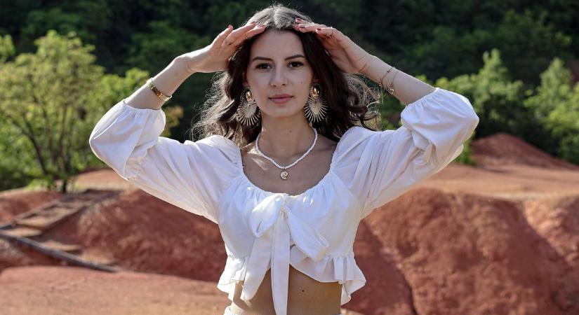 Brutál dögös: bikinire vetkőzött a TV2 sztárja - fotó a cikkben!