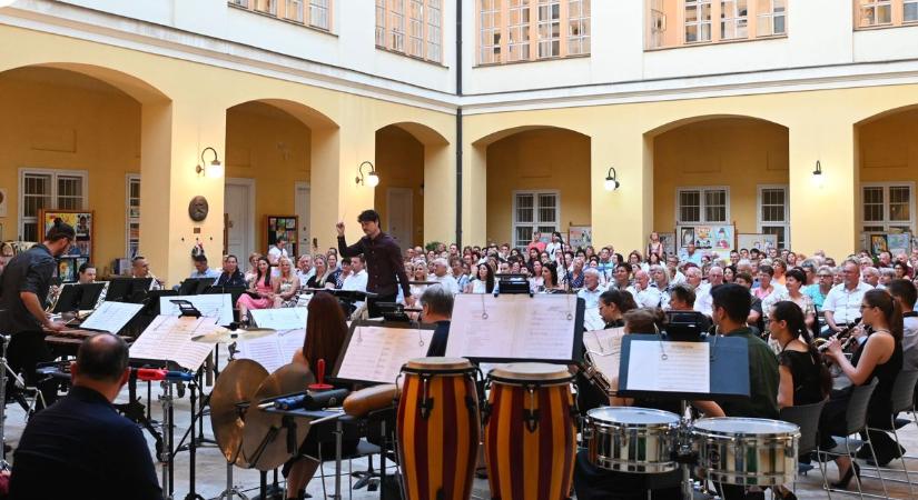 Különleges nyári élmény, egy kis pezsgővel fűszerezve