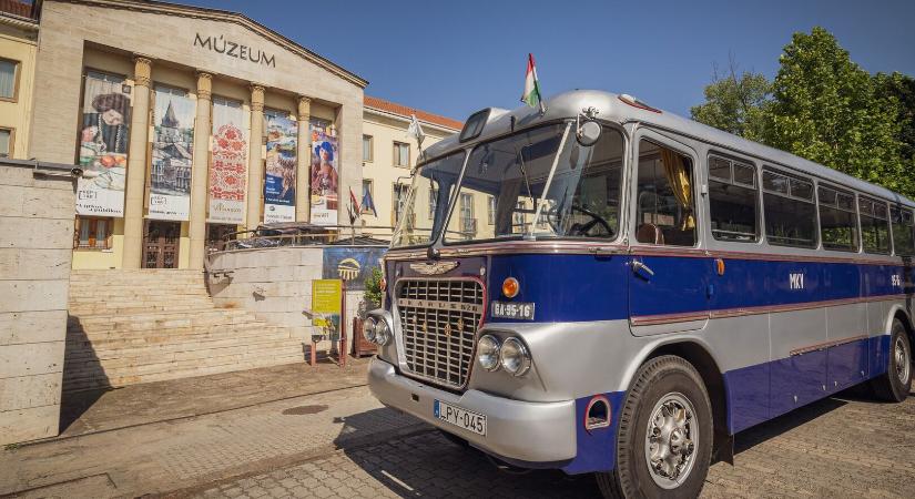 Old timer busszal is utazhatunk a Múzeumok Éjszakáján