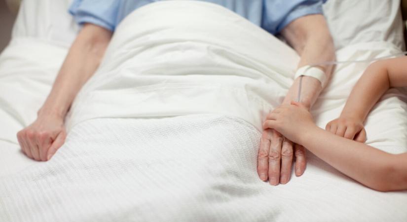 Úgy döntött, éhen hal a gyógyíthatatlan beteg brit anya