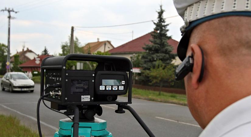 Mellbevágó adat: Kiderült, hány méterről látja az autót a traffipax Magyarországon