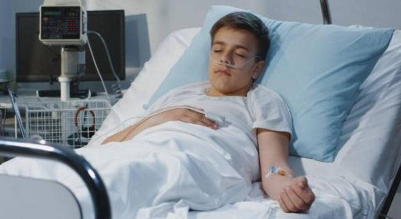 Agyevő amőba fertőzhetett meg egy 11 éves fiút – válságos állapotban van