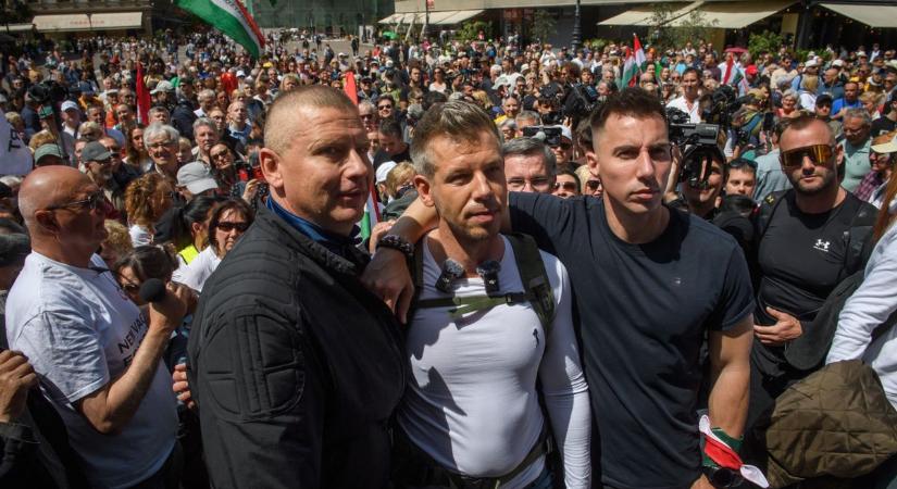 Aranyosi Péter és Romulusz együtt döntötték romba Magyar Péter kártyavárát