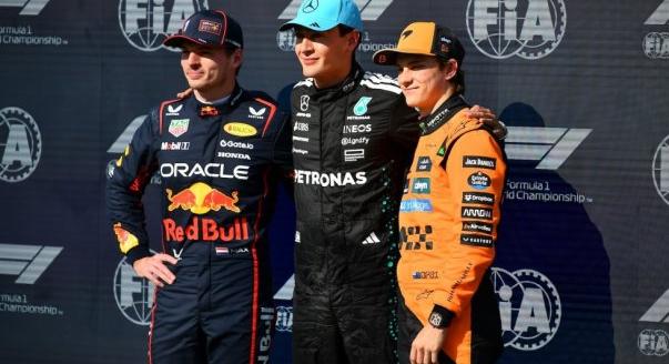 Russell pole-ban, Verstappen dühösen reagált – hírek