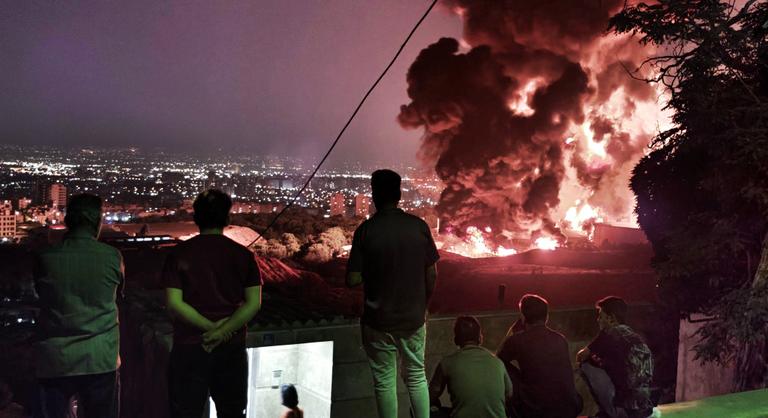 Lángokban a Közel-Kelet, Irán több mint száz rakétával támadta Izraelt