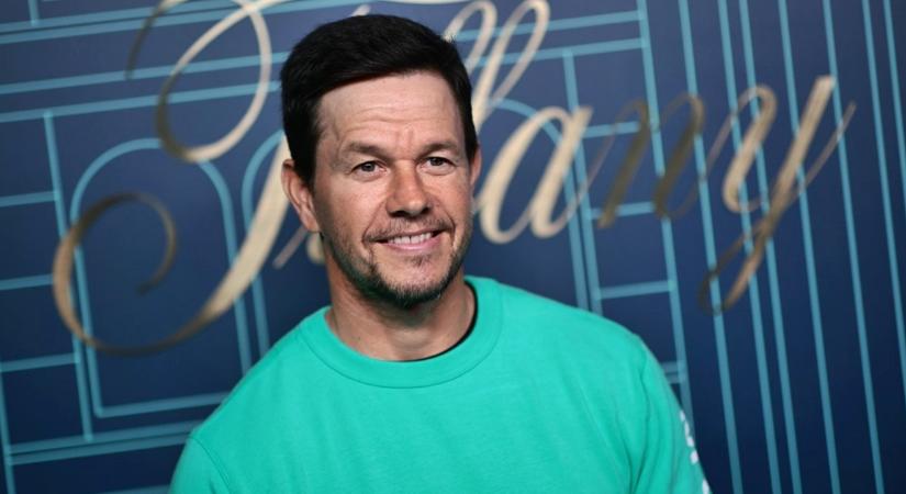 Minden nő őt akarta, végül örök hűséget fogadott – Mark Wahlberg 24 éve imádja a feleségét