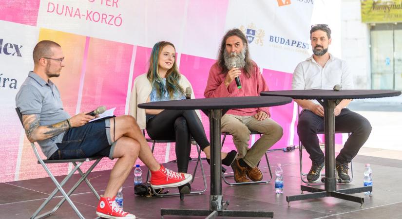 A tudománynak el kell felejtenie a gőgöt, amely körülveszi, mert a hitelesség rovására megy