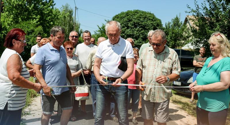 Új burkolatot kapott a Kőkereszt utca