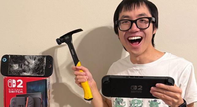 Élőben törte rommá a boltosok előtt az új Nintendo Switch 2-t, pórul is járt