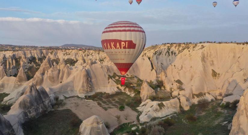 Hőlégballonok szenvedtek balesetet