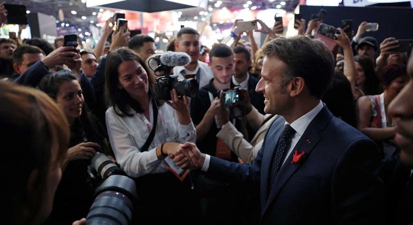 Bonjour! Grönlandon tör borsot az "amerikai ragadozó" orra alá a sármőr