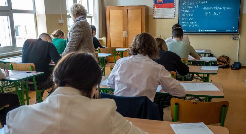 Már tudni lehet, mikortól lesz kötelező a matekérettségi
