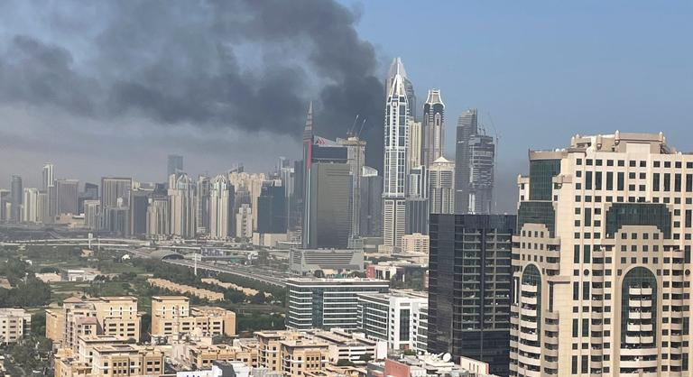 Hatalmas lángokkal égett egy 67 emeletes dubaji felhőkarcoló