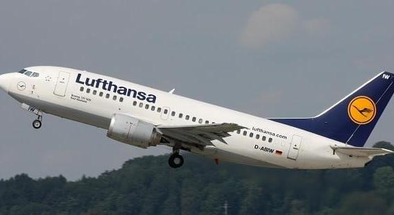 A Lufthansa az amerikai járatok iránti kereslet csökkenésére számít a harmadik negyedévben