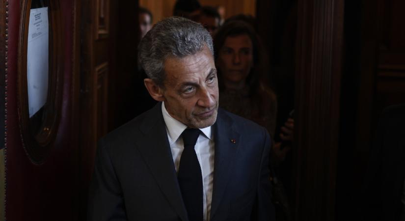 Megfosztották Nicolas Sarkozy volt francia elnököt a Becsületrend kitüntetésétől