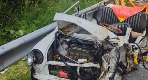 Nem maradt sok abból a régi Mini Cooperből, ami frontálisan ütközött egy új Kiával