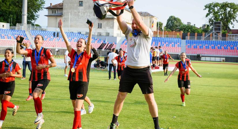 A fiatalok beiktatásában látja a jövőt, további sikerekben bízik a kupagyőztes csíkszeredaiak edzője (INTERJÚ)