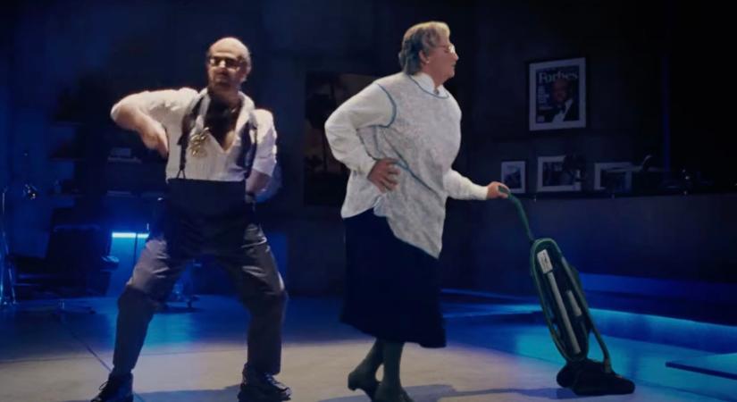 Itt a remek alkalom, hogy megnézd, ahogy Mrs. Doubtfire mindenhol táncikál