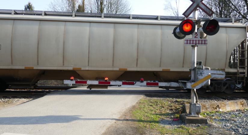 Megint megadta magát a MÁV a Balatonon
