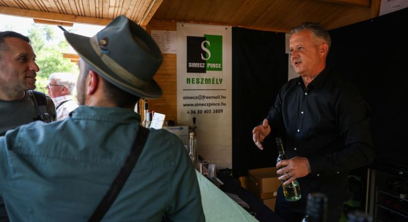 Jó bornak nem kell cégér - a Tatai Sokadalom borásza mesélt