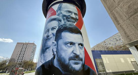 Deutsch Tamás a Zelenszkij-platkátokról: ez még nagyon kedves, szerény, baráti elbánás