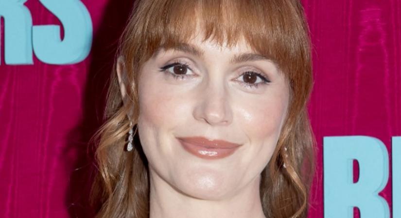 Leighton Meester virágos medúza ruhája felrobbantotta az internetet