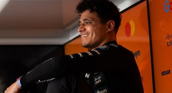 Ütközés a McLarennél és ünneplés a Mercedesnél: a vasárnapi F1-es hírek