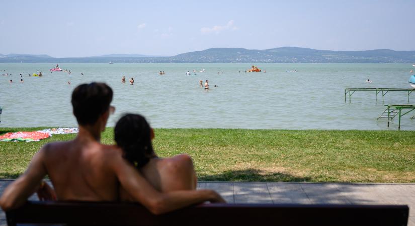 Baj van a Balatonnál