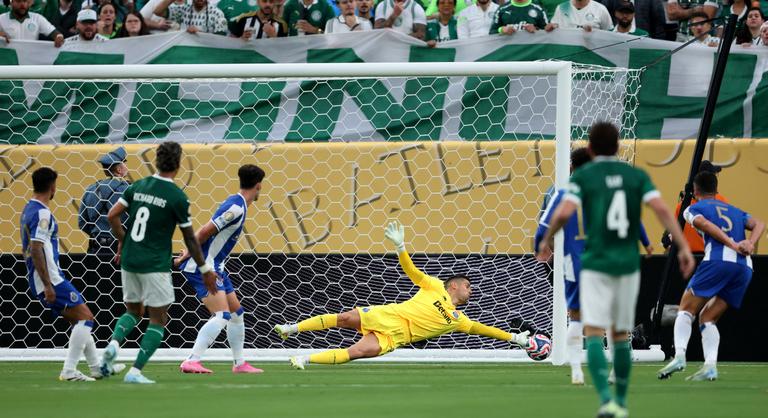 A futball örök rejtélye, hogyan úszta meg a Porto bekapott gól nélkül